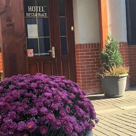 Hotel Na Kafkove Ostrava Ngoại thất bức ảnh