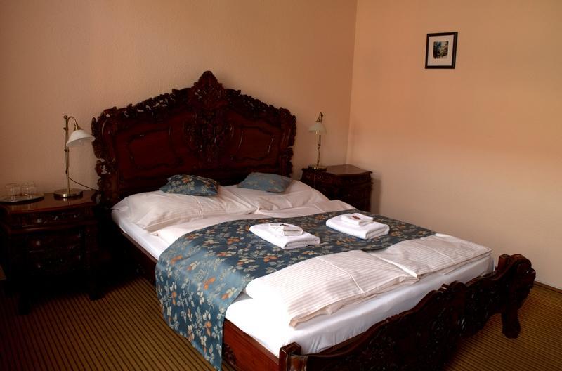 Hotel Na Kafkove Ostrava Ngoại thất bức ảnh