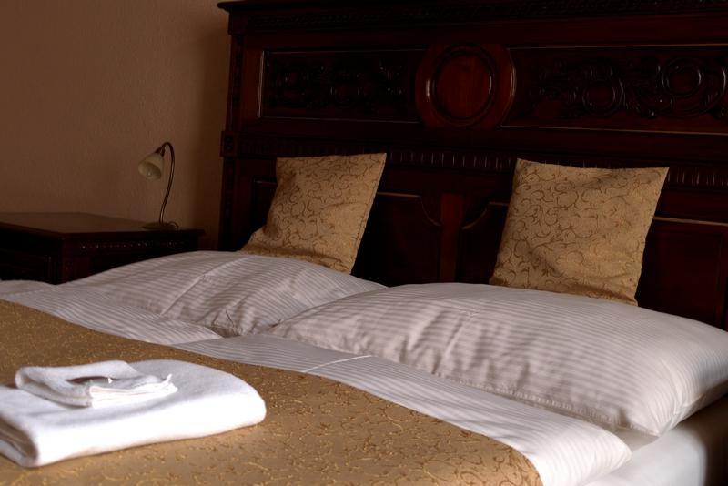 Hotel Na Kafkove Ostrava Ngoại thất bức ảnh