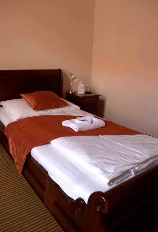Hotel Na Kafkove Ostrava Ngoại thất bức ảnh