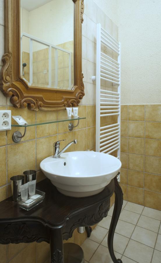 Hotel Na Kafkove Ostrava Ngoại thất bức ảnh